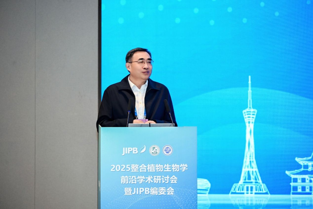 https://news.henu.edu.cn/__local/9/29/6C/865366A4B27545441E280C3C7AE_DF85B302_3F366.jpg